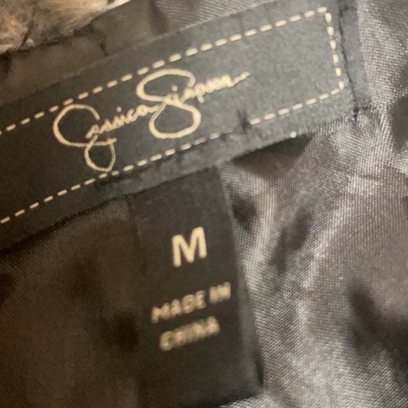 Jessica Simpson faux fur open vest - Picture 4 of 5